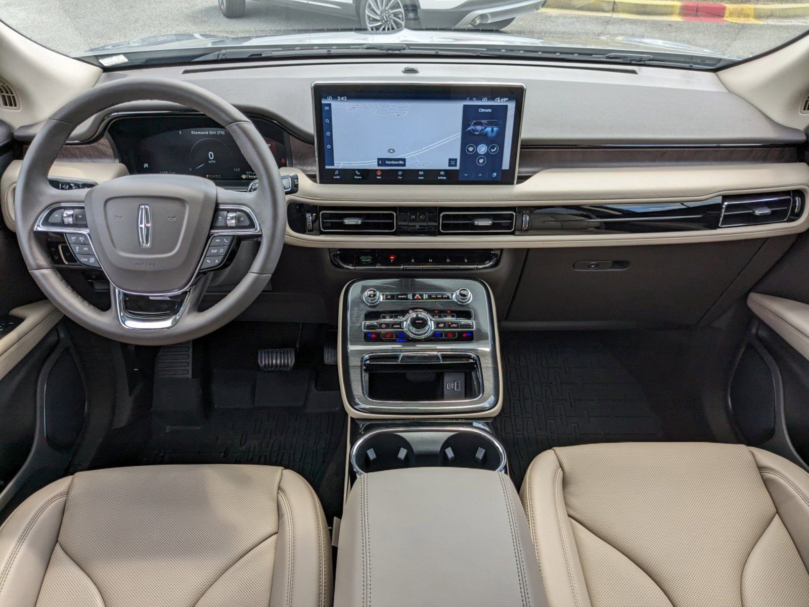 Certified 2023 Lincoln Nautilus Reserve w/ Equipment Group 201A image 17