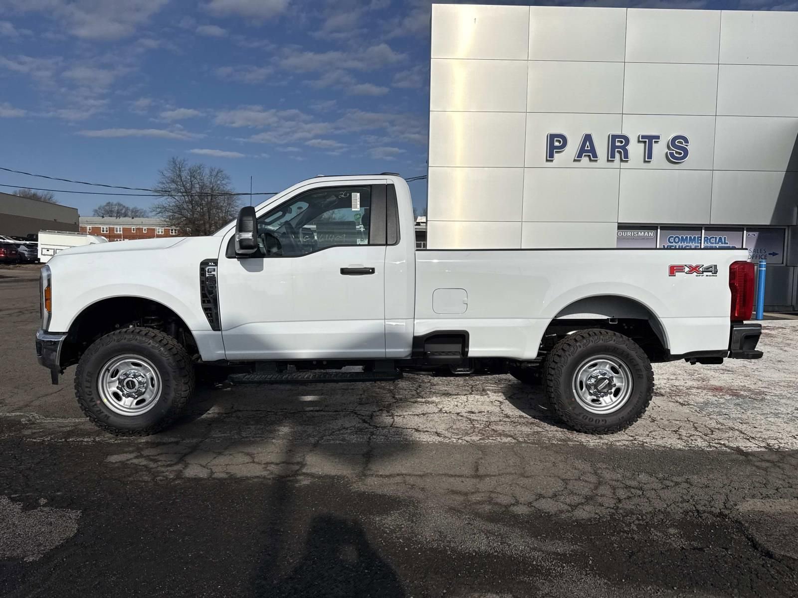 New 2026 Ford F250 XL w/ XL Off-Road Package image 6