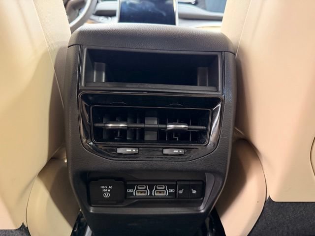Used 2023 Jeep Grand Cherokee Limited w/ Rear Seat Video Group I AWD/4WD image 18