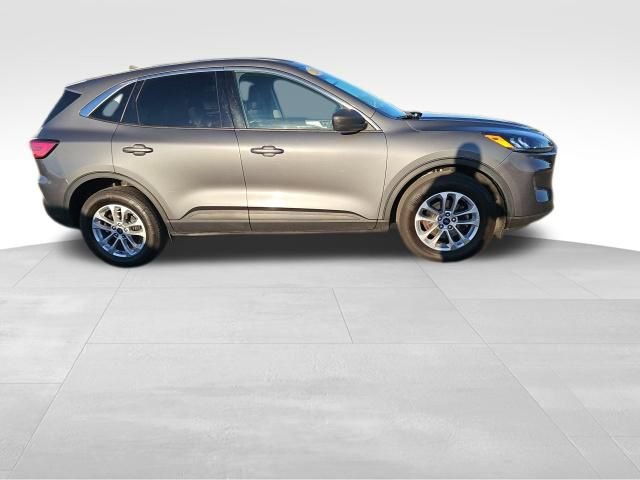 Used 2022 Ford Escape SE image 23