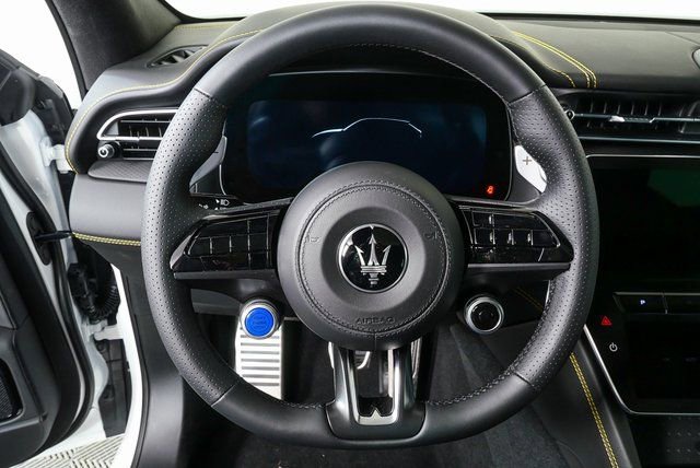 New 2026 Maserati Grecale Modena image 9