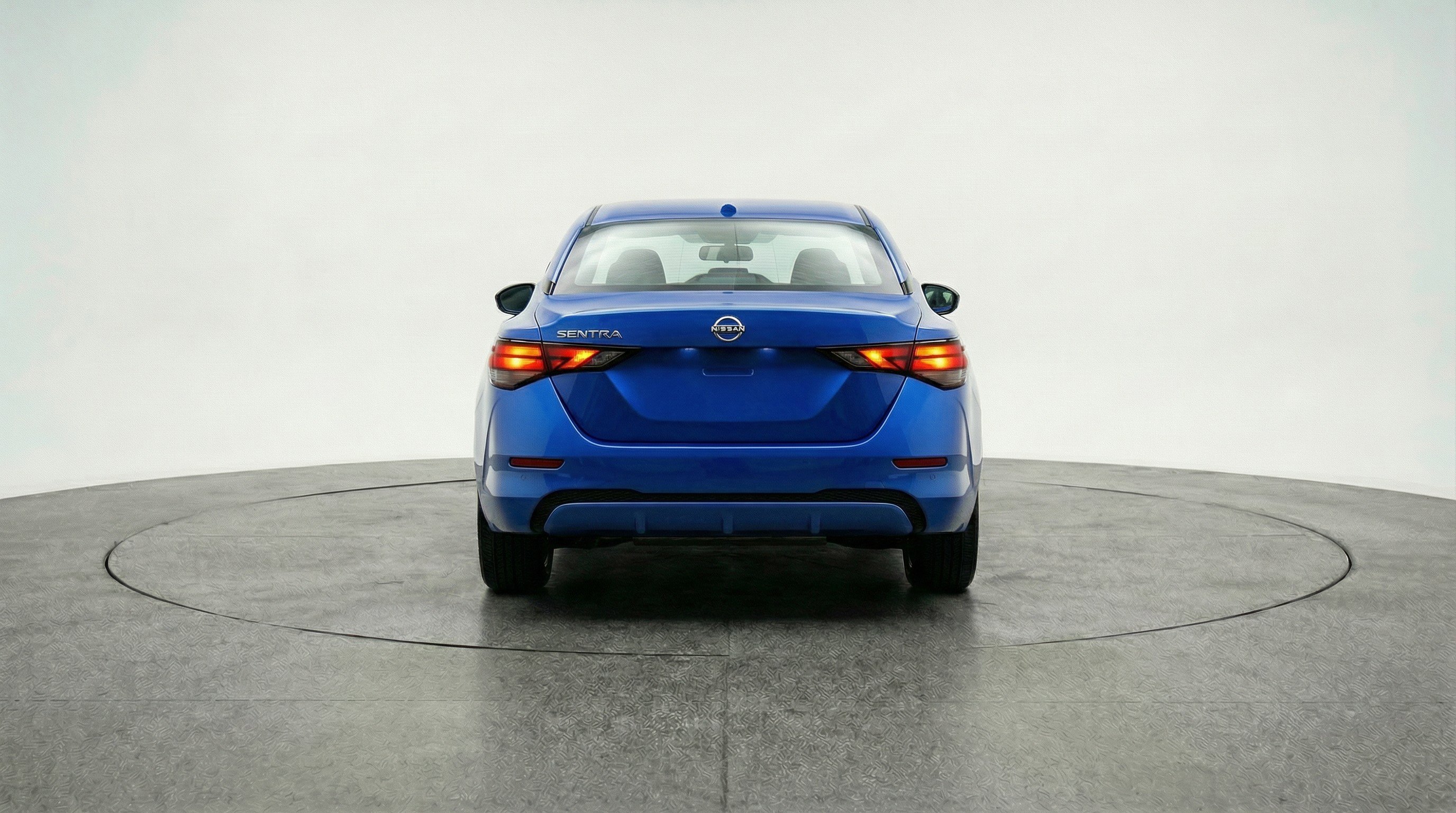 Used 2025 Nissan Sentra SV FWD image 7