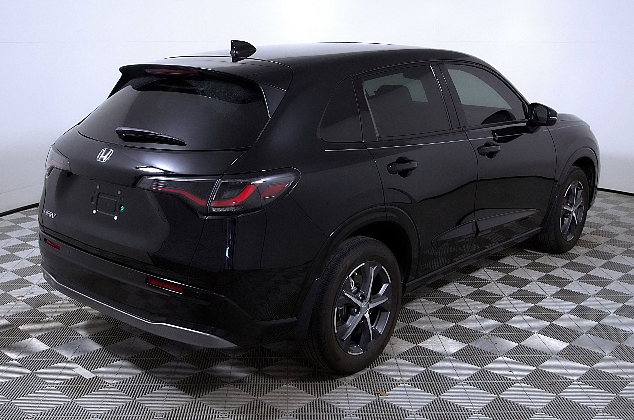 Used 2024 Honda HR-V EX-L image 7