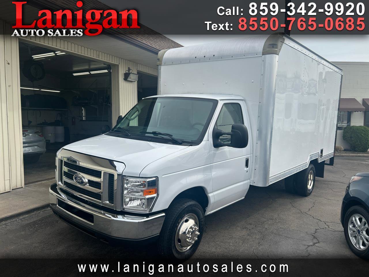 Used 2019 Ford E-350 and Econoline 350 Super Duty w/ Power Windows & Locks Group RWD image 1