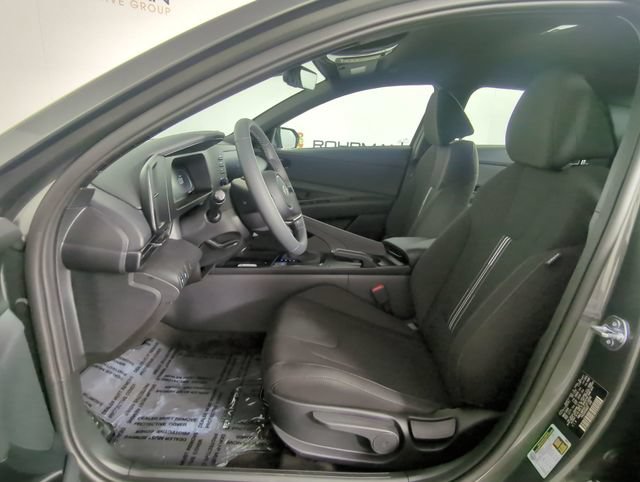 New 2026 Hyundai Elantra Sport FWD image 18