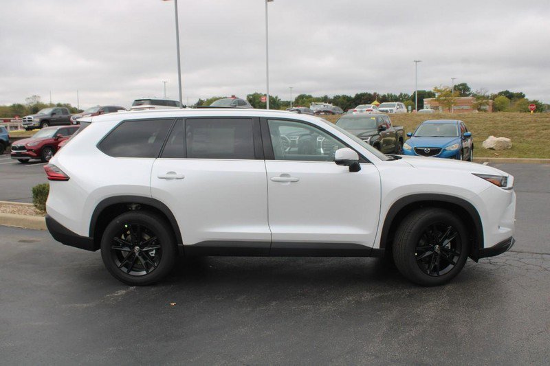 New 2026 Toyota Grand Highlander AWD image 2