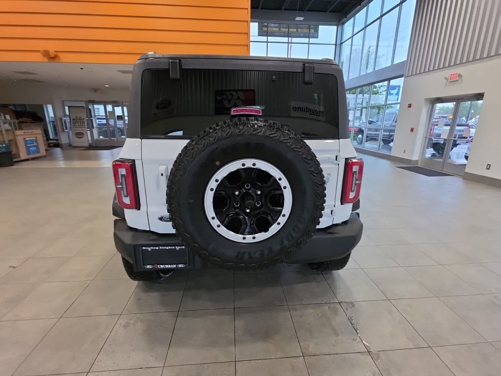 Used 2024 Ford Bronco Outer Banks w/ Sasquatch Package AWD/4WD image 12