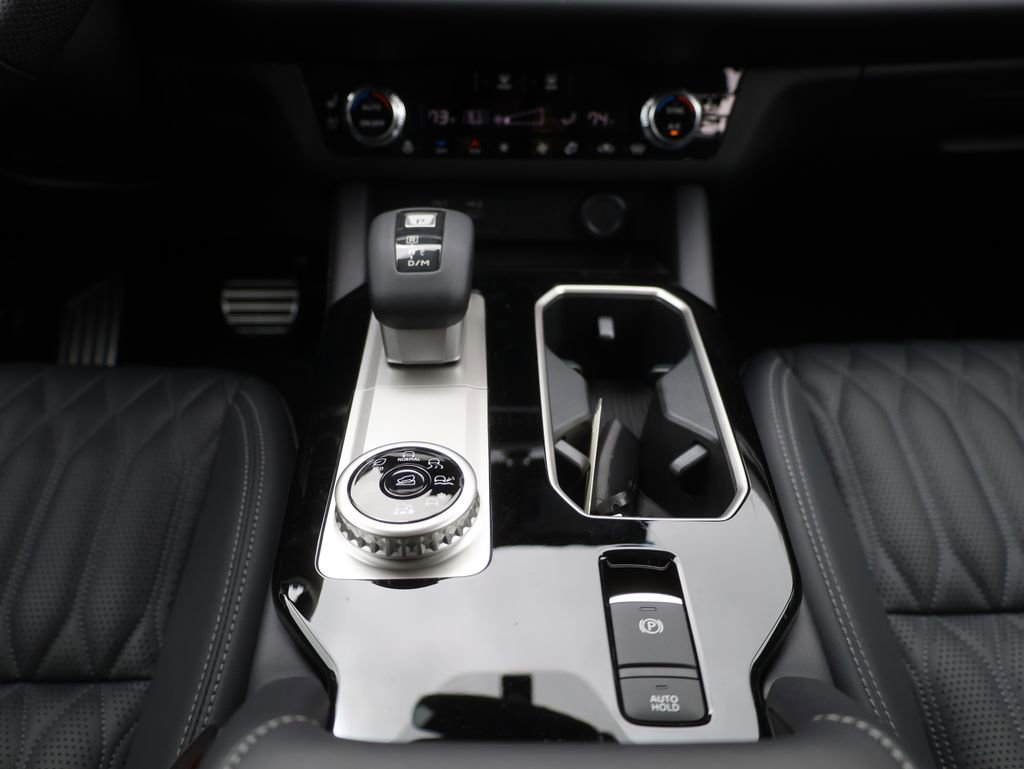 New 2025 Mitsubishi Outlander SEL image 26