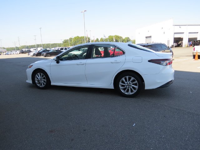 Used 2021 Toyota Camry LE FWD image 6