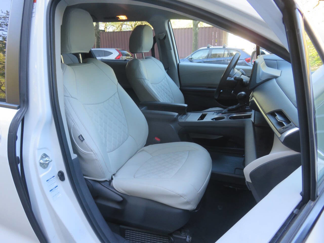 Used 2022 Toyota Sienna LE AWD/4WD image 11