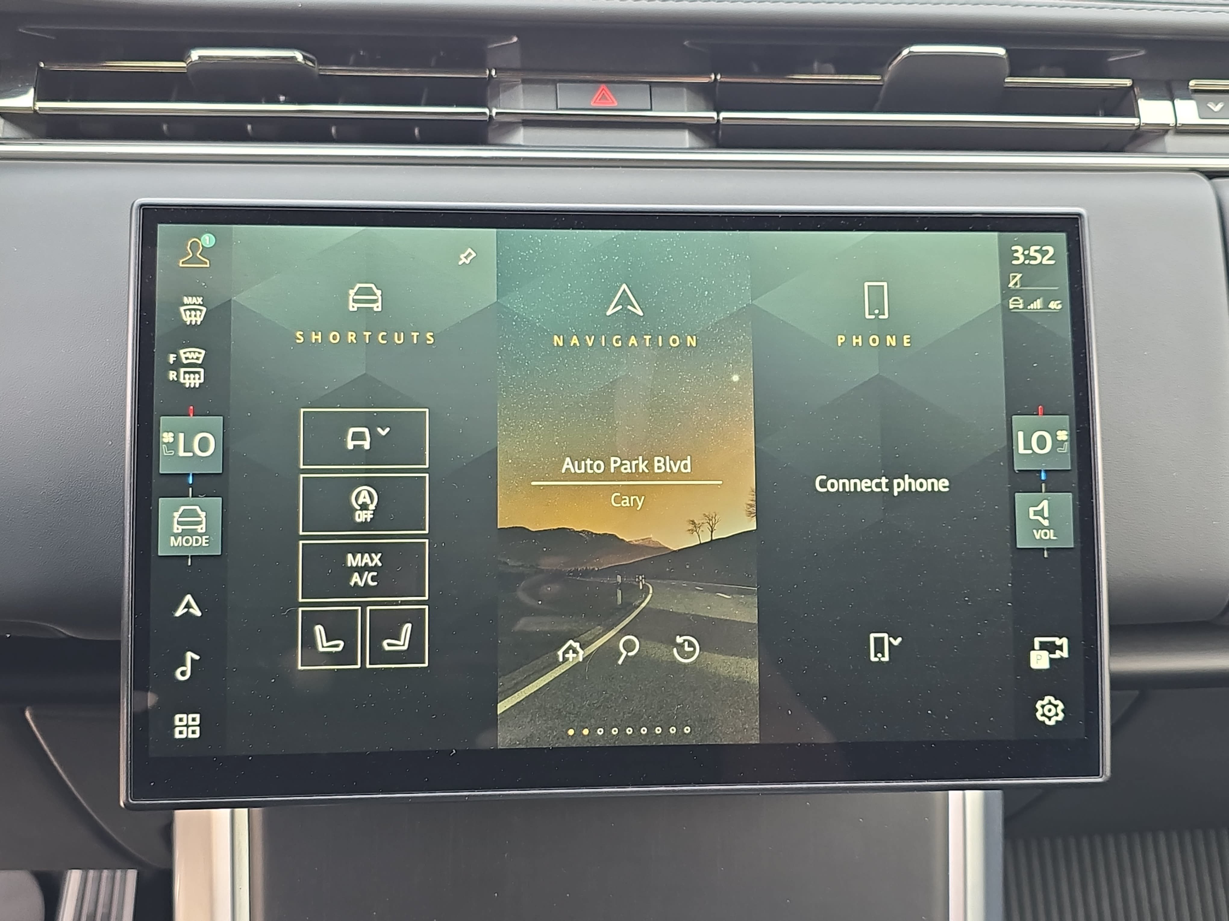Used 2024 Land Rover Range Rover SV AWD/4WD image 21