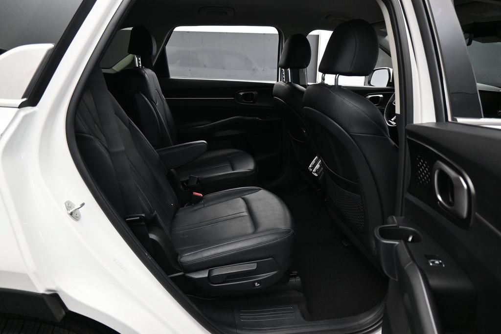 Used 2023 Kia Sorento EX FWD image 38