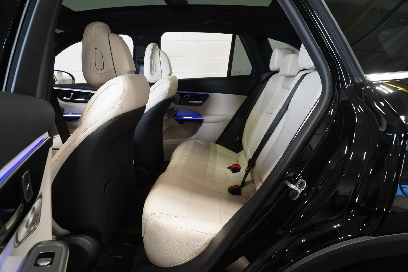 Certified 2026 Mercedes-Benz GLC 300 4MATIC image 13