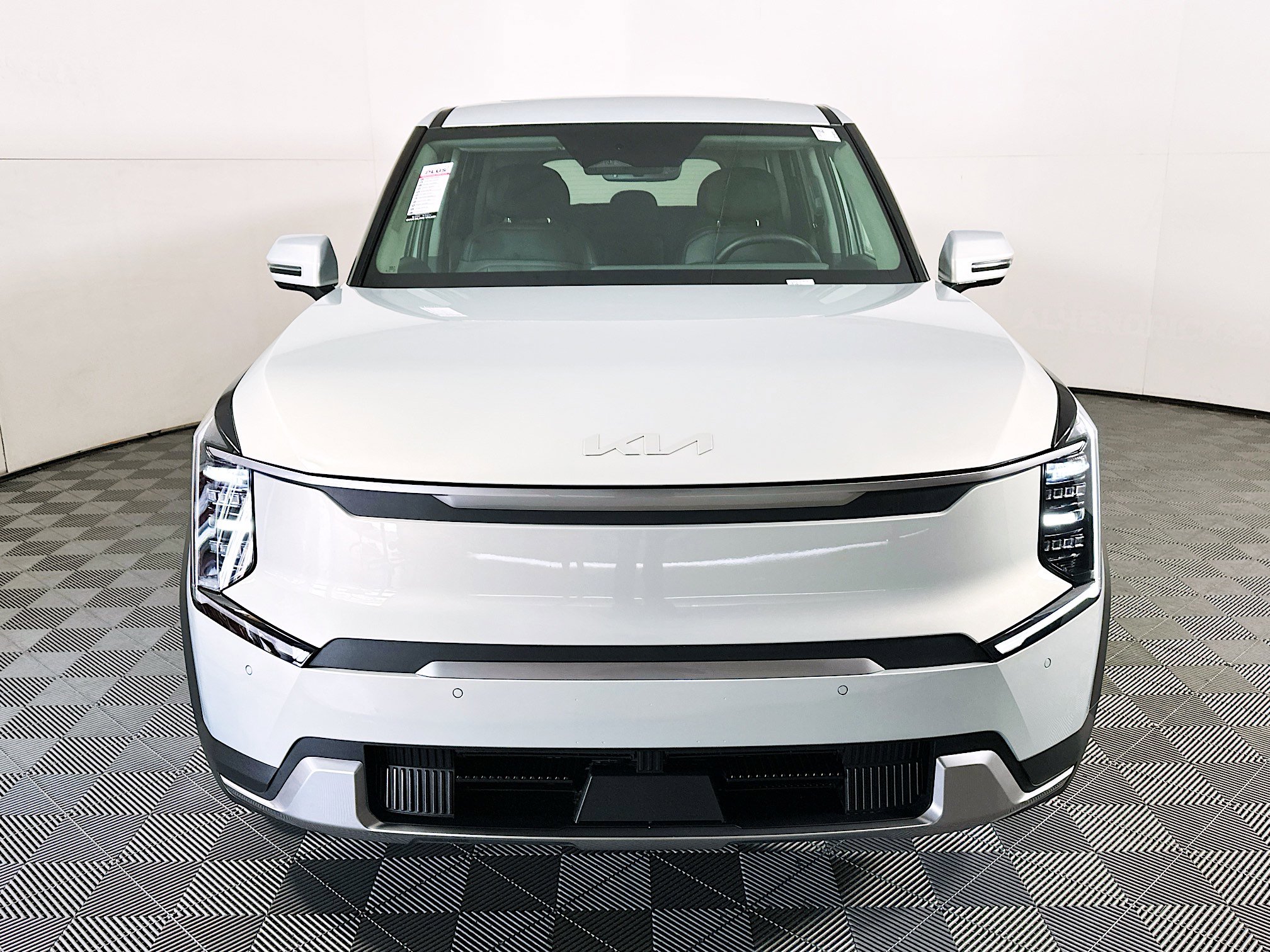 Used 2026 Kia EV9 Light image 8
