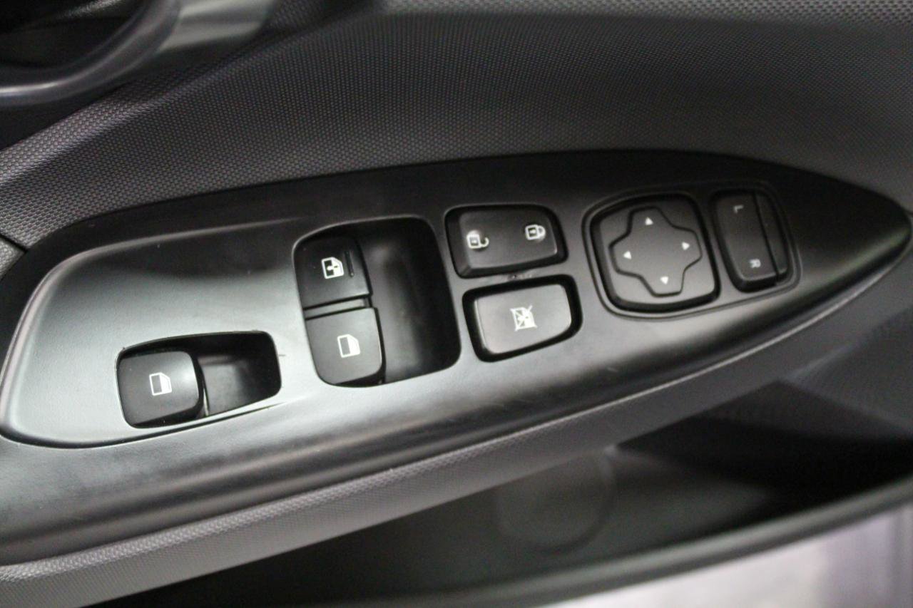 Used 2019 Hyundai Veloster Turbo image 21