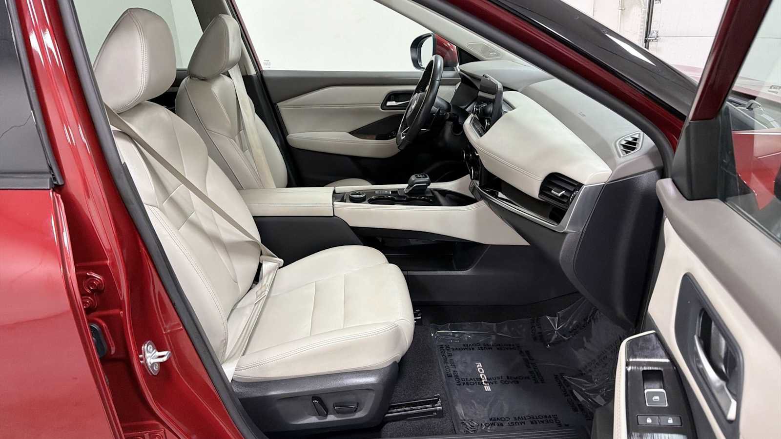 Used 2023 Nissan Rogue SL w/ SL Premium Package image 30