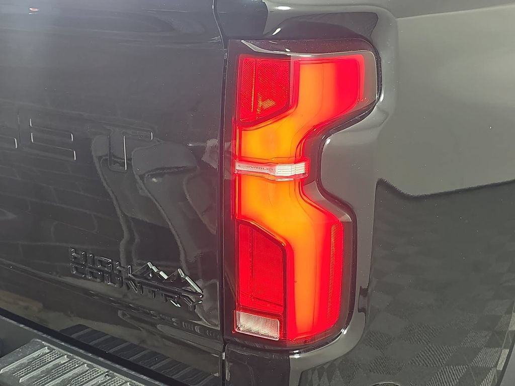 New 2026 Chevrolet Silverado 3500 High Country w/ High Country Premium Package AWD/4WD image 29