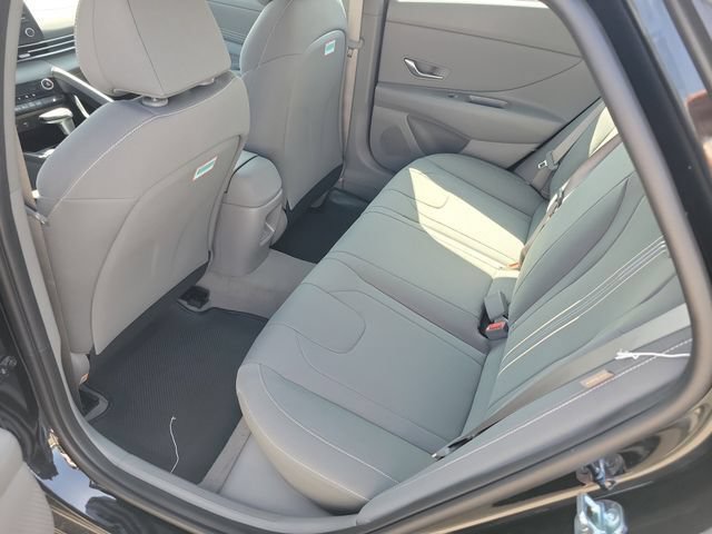 New 2026 Hyundai Elantra Sport FWD image 24