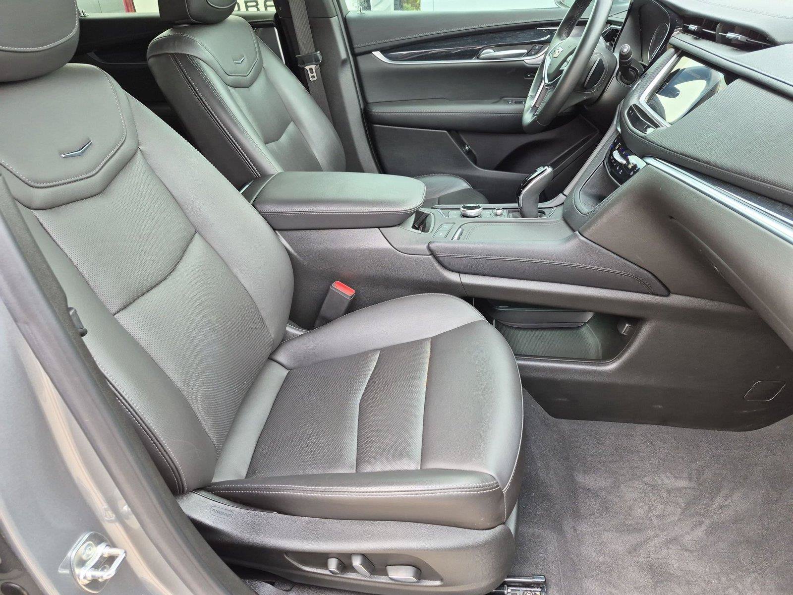 Certified 2025 Cadillac XT5 Premium Luxury FWD image 29