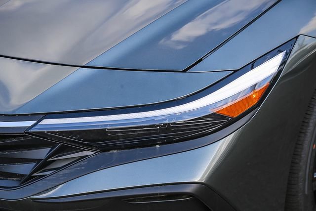 New 2026 Hyundai Elantra Sport FWD image 8