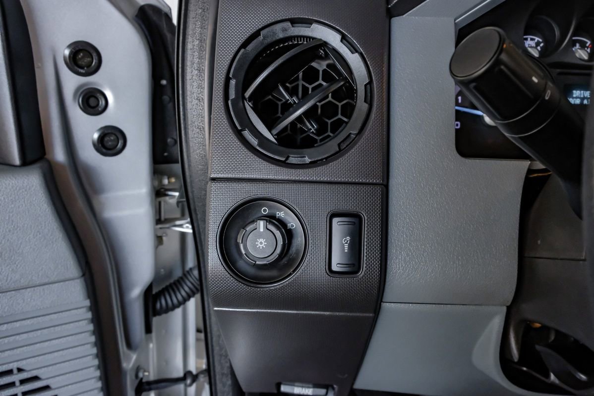 Used 2014 Ford F450 XL w/ Power Equipment Group image 26