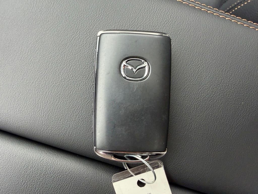 New 2026 MAZDA CX-90 Plug-In Hybrid w/Premium Sport AWD/4WD image 34