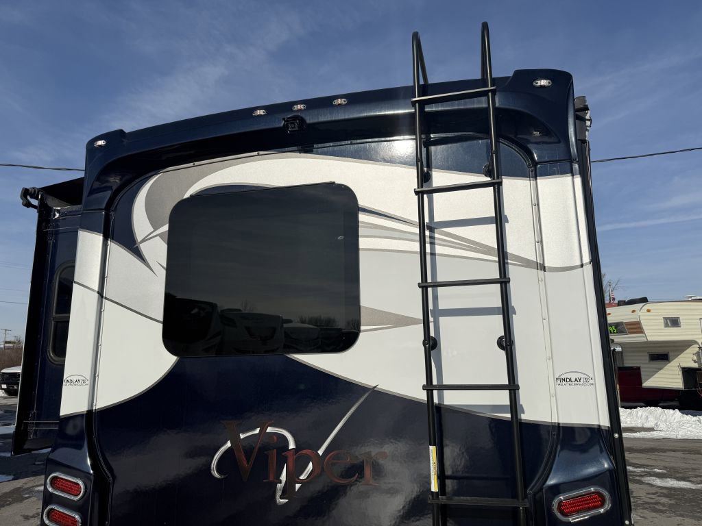 Used 2023 Ford E-450 and Econoline 450 Super Duty w/ Motorhome Prep Package image 35