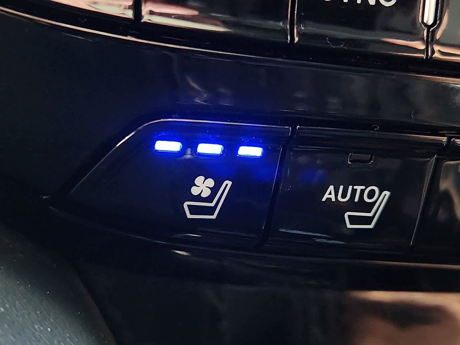 Used 2022 Acura MDX A-Spec image 27