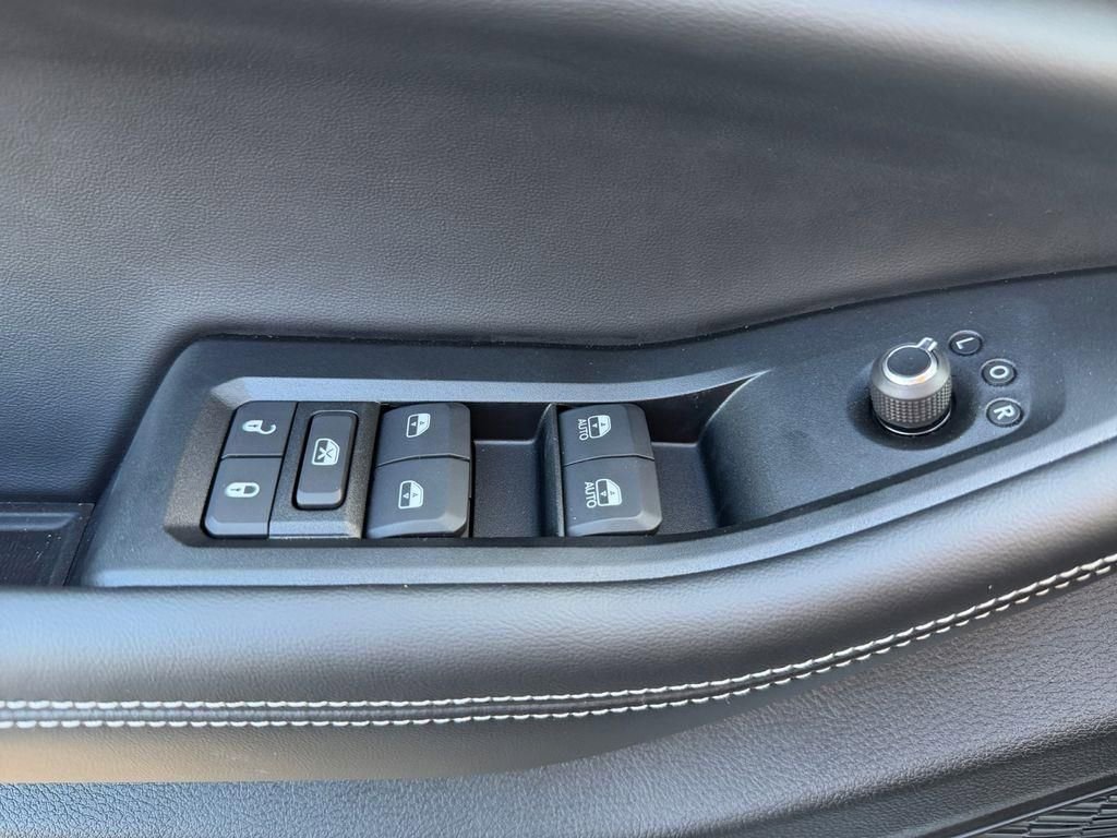 New 2025 Jeep Grand Cherokee Limited w/ MOPAR Finishing Package image 28