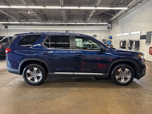 Used 2025 Honda Pilot EX-L image 7