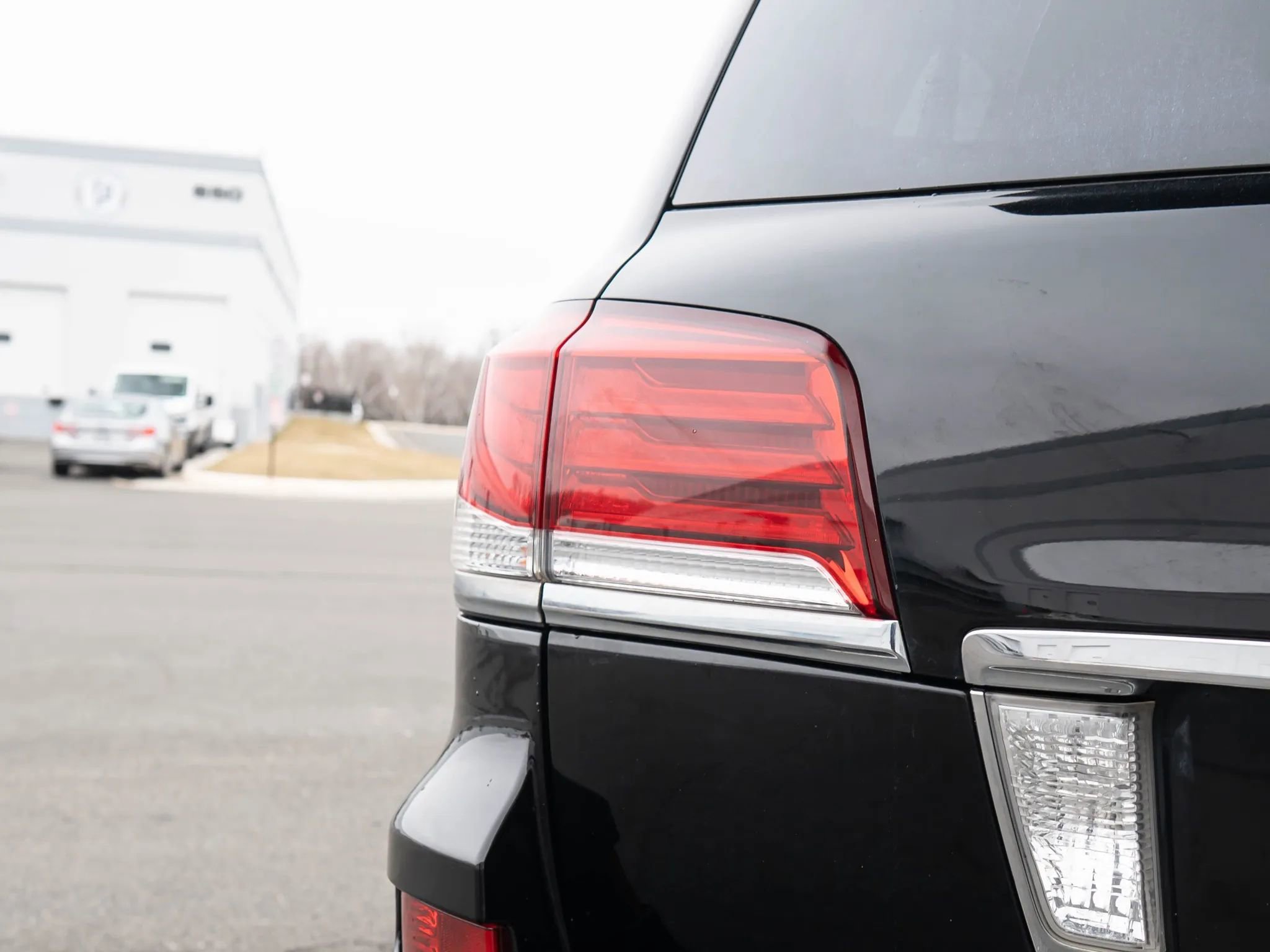 Used 2015 Lexus LX 570 4WD image 13