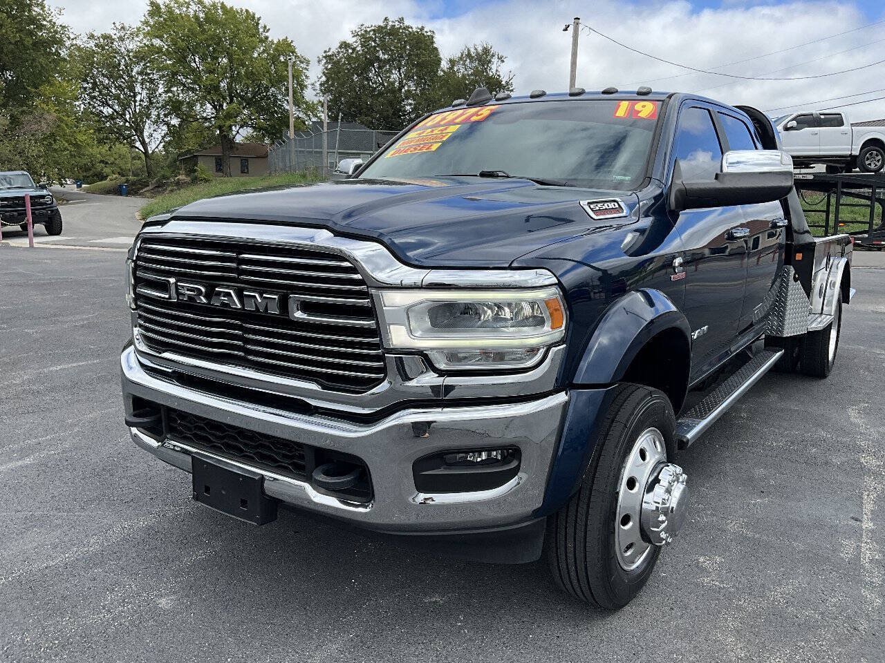 Used 2019 RAM 5500 Laramie AWD/4WD image 35