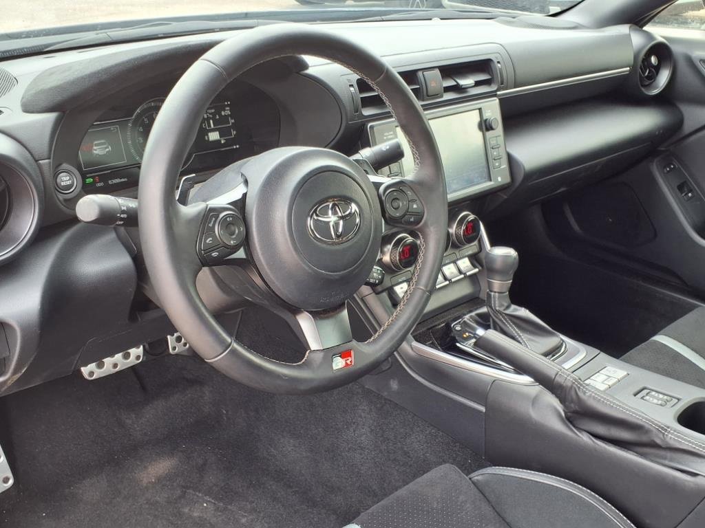 Used 2024 Toyota GR86 Premium image 6