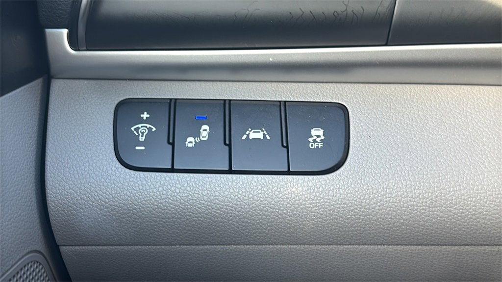 Used 2020 Hyundai Elantra SEL image 27