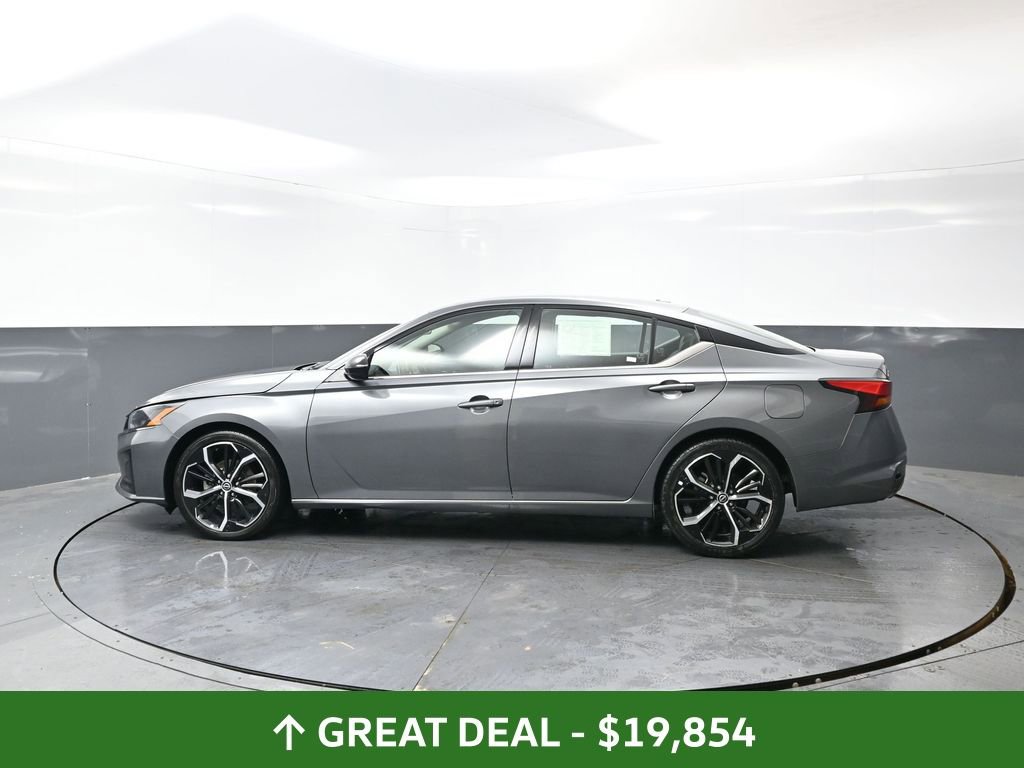 Used 2024 Nissan Altima 2.5 SR image 12