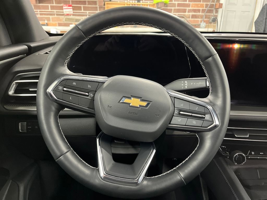 Used 2024 Chevrolet Traverse LT w/ Trailering Package image 20