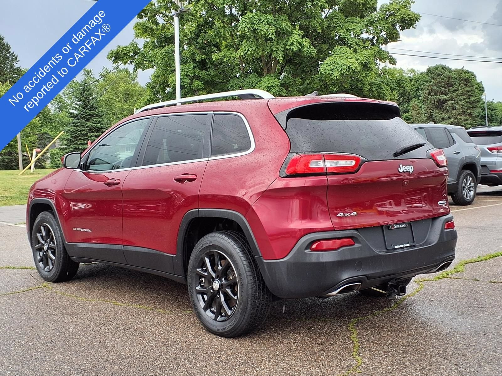 Used 2015 Jeep Cherokee Latitude w/ Cold Weather Group AWD/4WD image 8