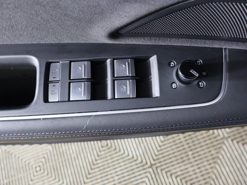 Used 2023 Audi A8 L 3.0T w/ Luxury Package image 40