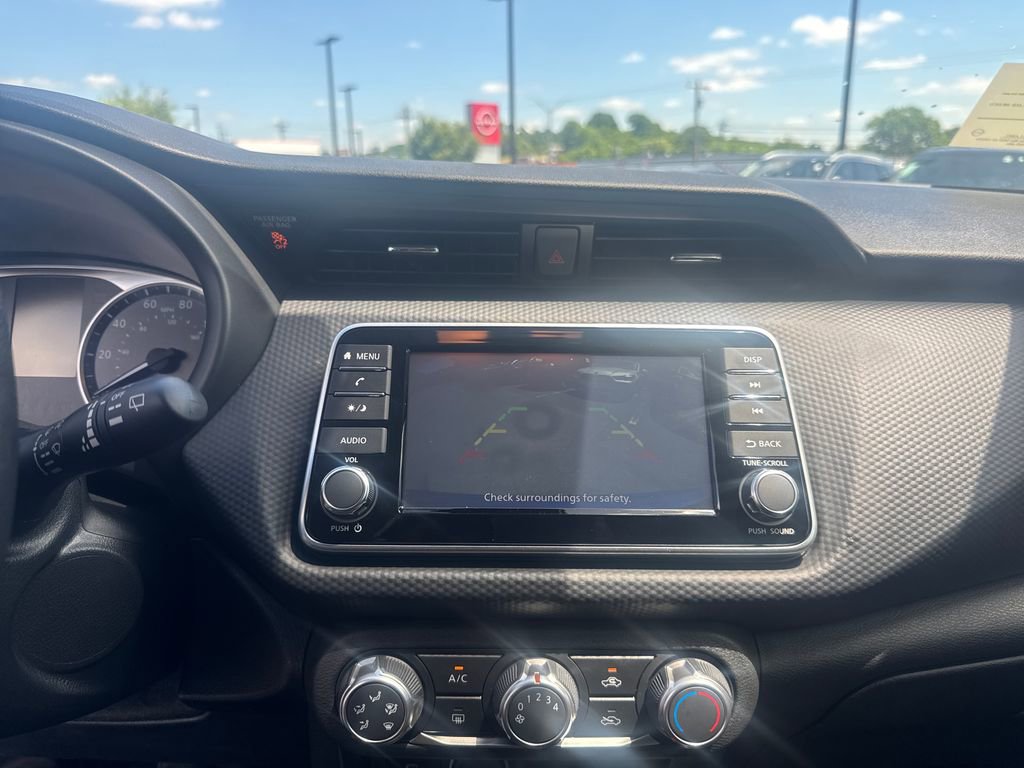Used 2025 Nissan Kicks Play S FWD image 17