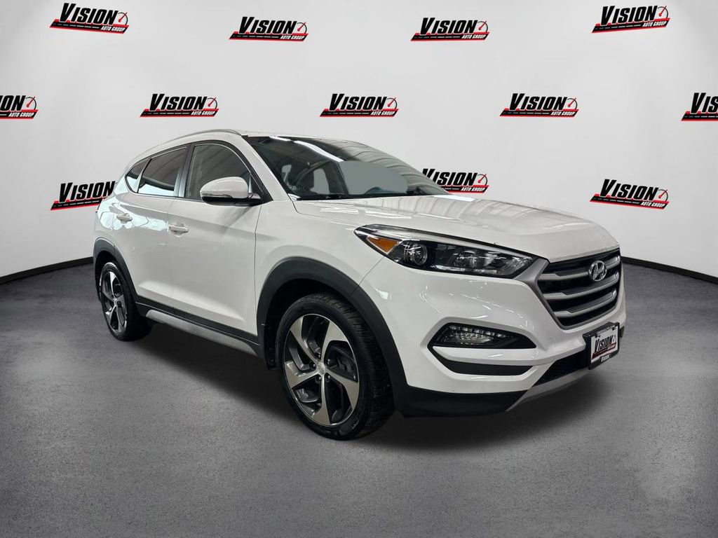 Used 2017 Hyundai Tucson Sport image 3
