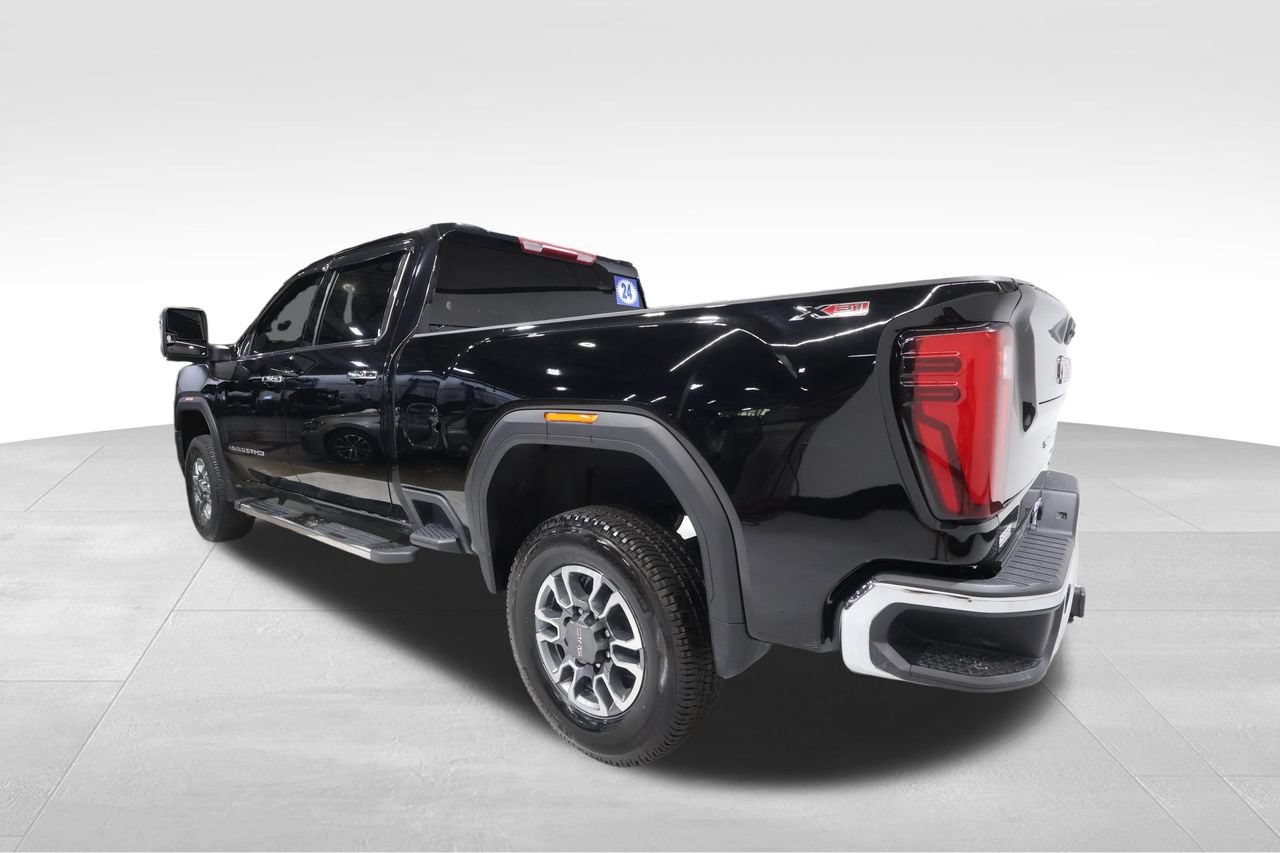 Used 2024 GMC Sierra 2500 SLT w/ SLT Convenience Package AWD/4WD image 2
