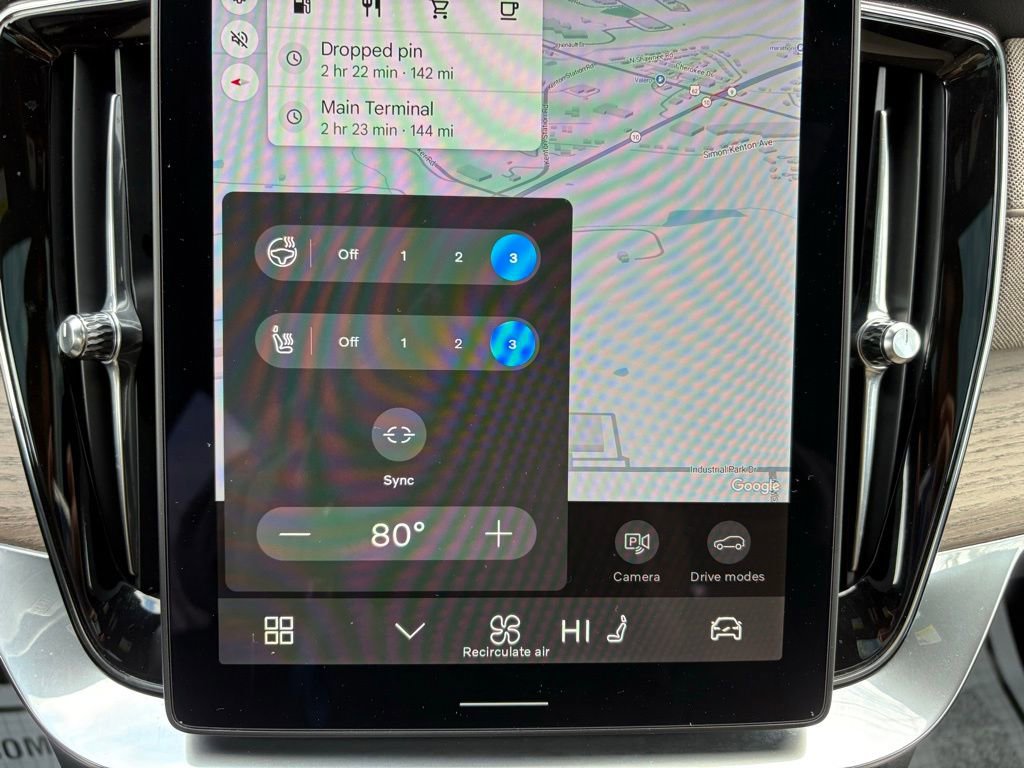 Used 2025 Volvo XC90 B6 Plus image 35