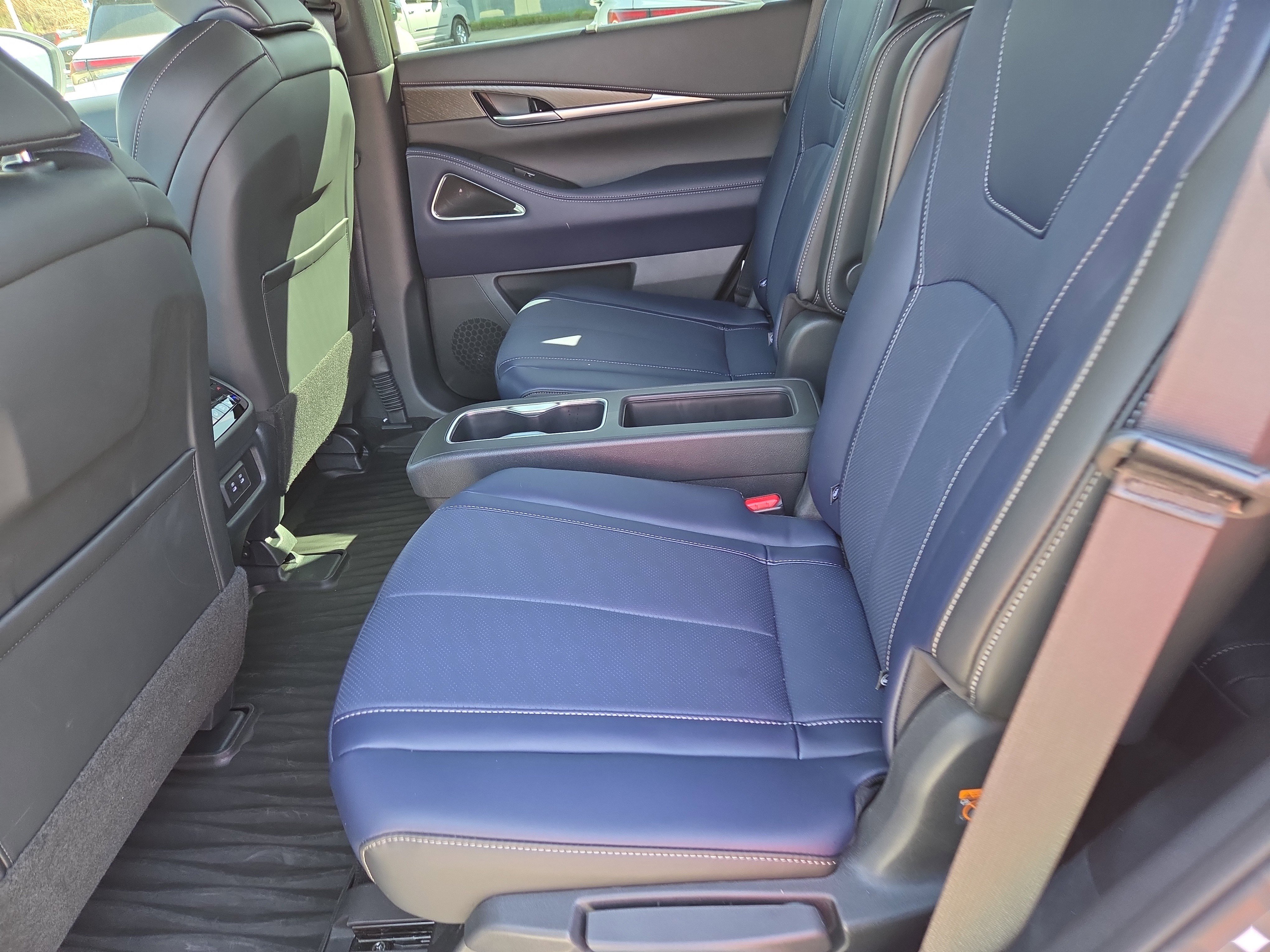 Used 2026 INFINITI QX60 Sport w/ Dark Cargo Package image 7