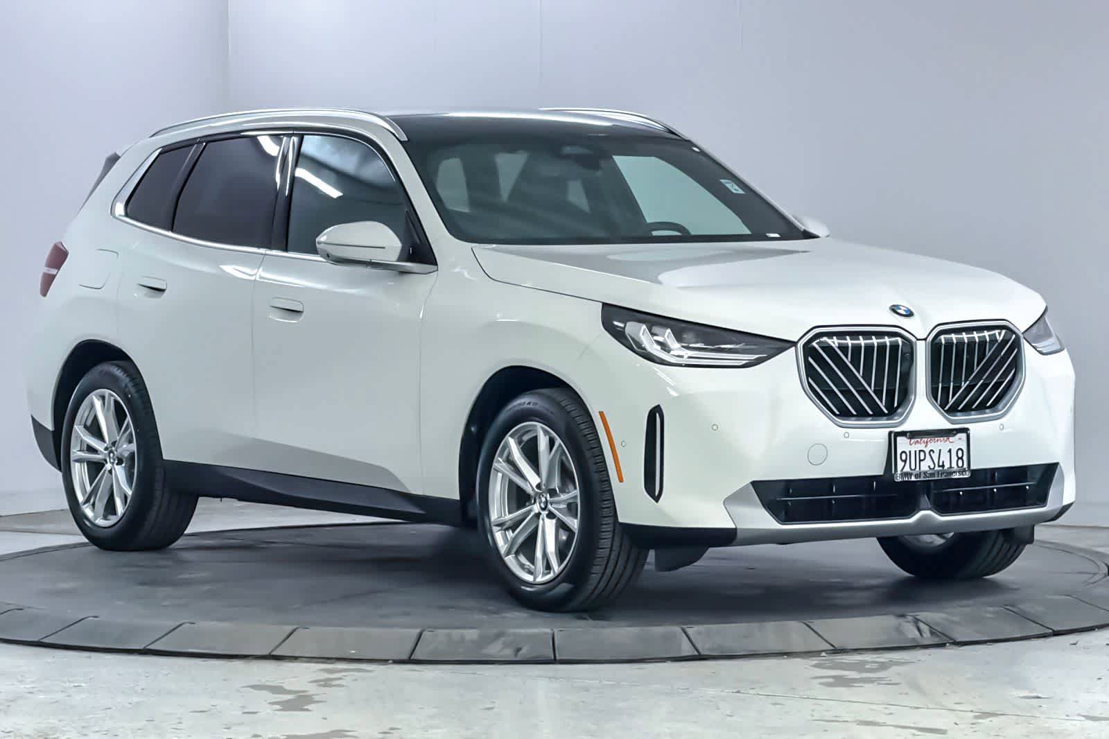 Used 2025 BMW X3 xDrive30i w/ Premium Package AWD/4WD image 9