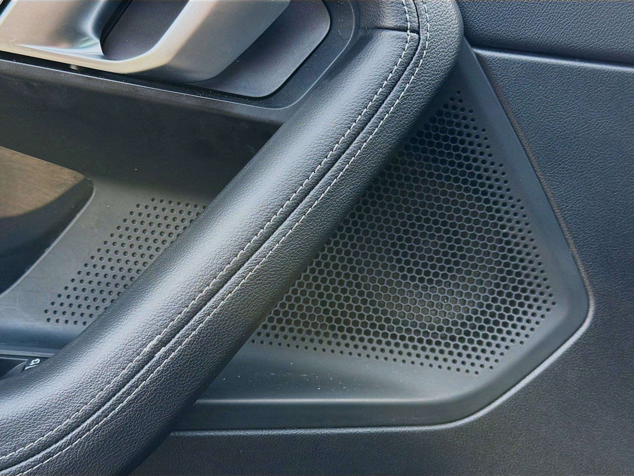 Used 2023 BMW 230i 230i w/ Convenience Package image 22