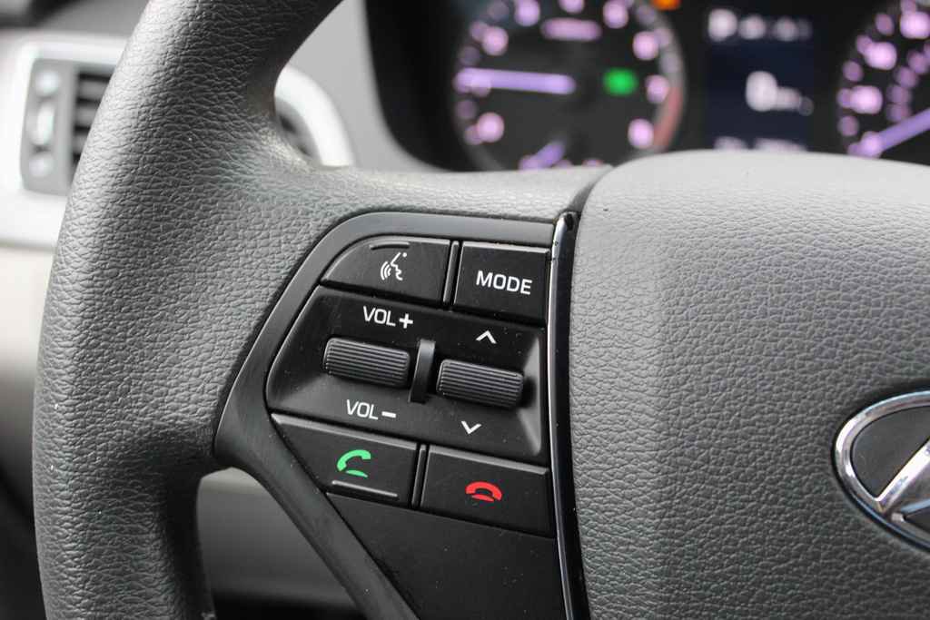 Used 2017 Hyundai Sonata SE image 15