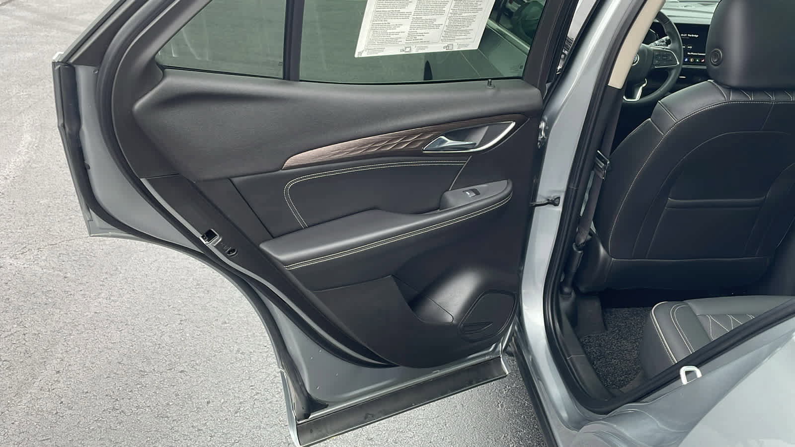 Certified 2023 Buick Envision Avenir image 22