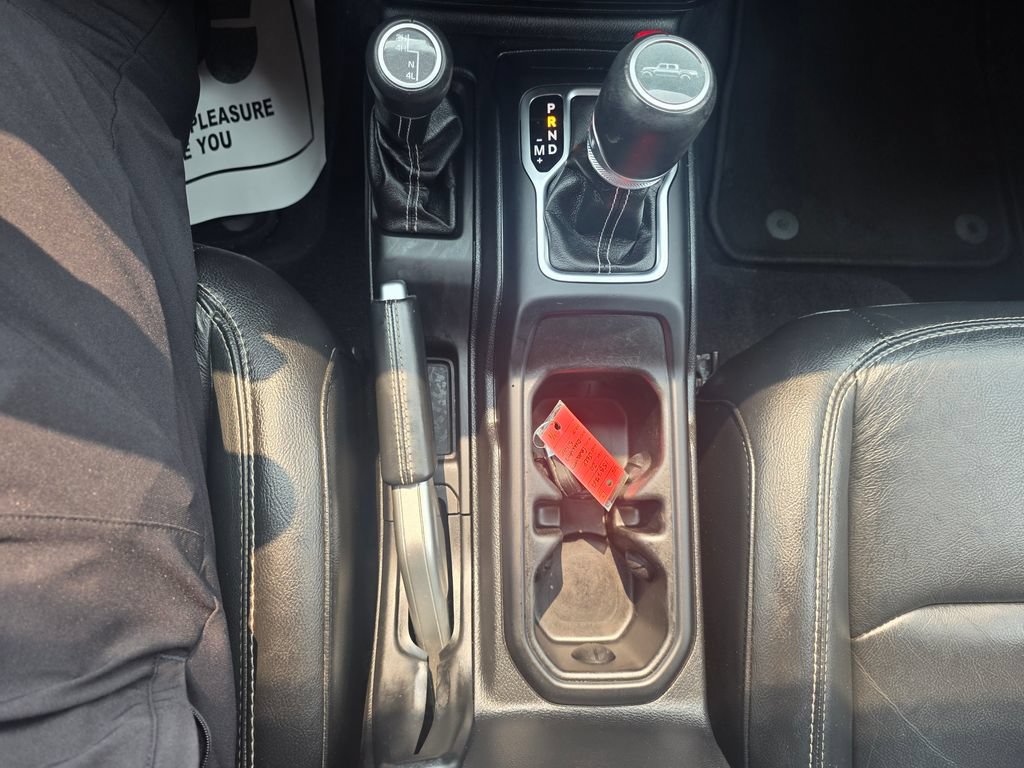 Used 2020 Jeep Gladiator Overland AWD/4WD image 15