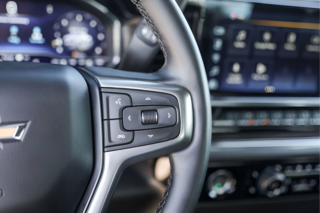 Used 2023 Chevrolet Silverado 1500 LT RWD image 16