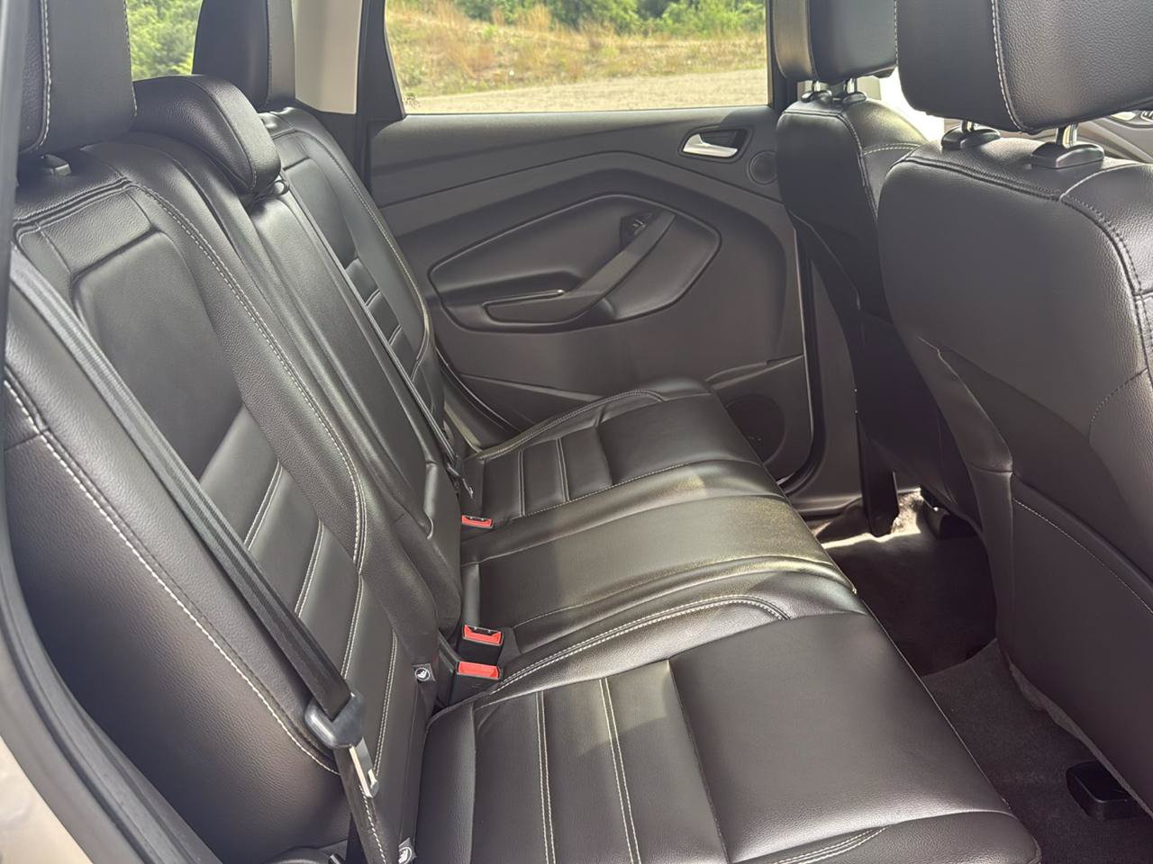 Used 2017 Ford Escape Titanium w/ Canadian Touring Package FWD image 26